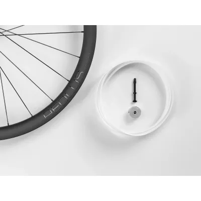 RUEDA DELANTERA BONTRAGER AEOLUS PRO 37 TLR DISC CARRETERA