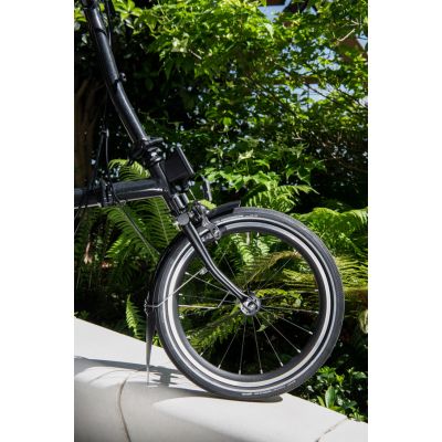 CUBIERTA CONTINENTAL CONTACT URBAN 16x1.35 SAFETYPRO RIGIDA NEGRO REFLECTANTE 35-349