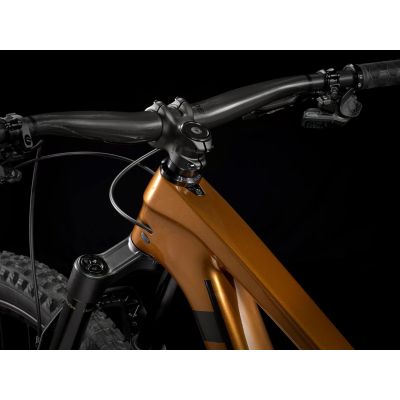 TREK TOP FUEL 9.8 (2023) TREK TOP FUEL 9.8 (2023)