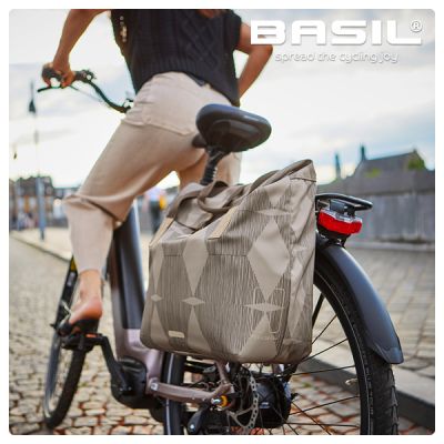 ALFORJA TRASERA BASIL ELEGANCE SHOPPER 20-26 LITROS ALFORJA TRASERA BASIL ELEGANCE SHOPPER 20-26 LITROS