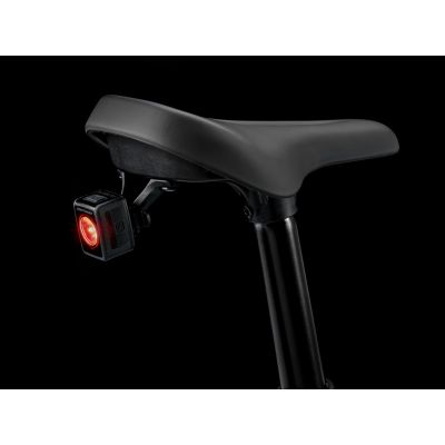 Los accesorios mostrados se venden por separado