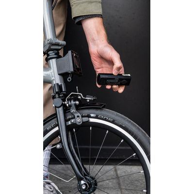 LUZ DELANTERA CATEYE VOLT 500 CON ADAPTADOR BROMPTON LUZ DELANTERA CATEYE VOLT 500 CON ADAPTADOR BROMPTON