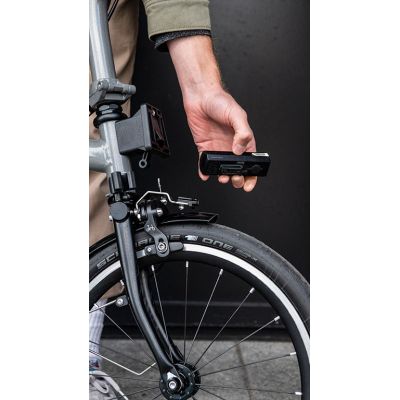 LUZ DELANTERA CATEYE VOLT 500 CON ADAPTADOR BROMPTON