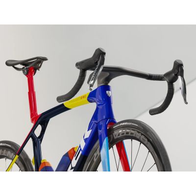 TREK MADONE SLR 9 AXS GEN 8 (2025)