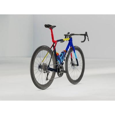 TREK MADONE SLR 7 GEN 8 (2025)