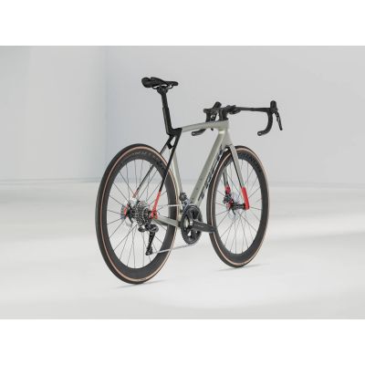 TREK MADONE SL 7 GEN 8 (2025)