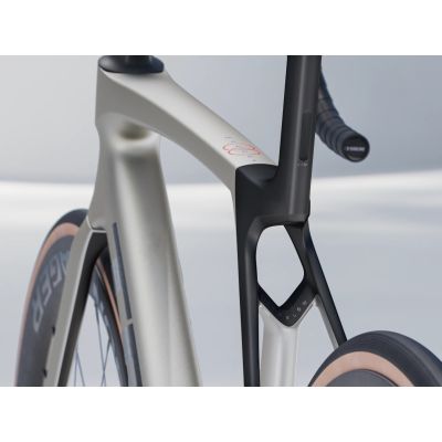 TREK MADONE SL 7 GEN 8 (2025)