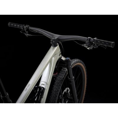 TREK TOP FUEL 9.8 XT GEN 4 29 (2025)