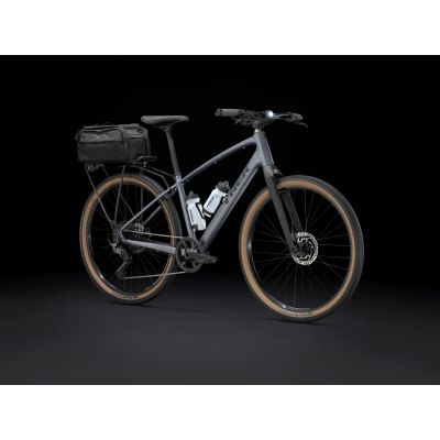 Los accesorios mostrados se venden por separado