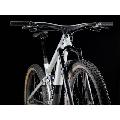 TREK TOP FUEL 9.9 XTR GEN 4 27.5 (2025)