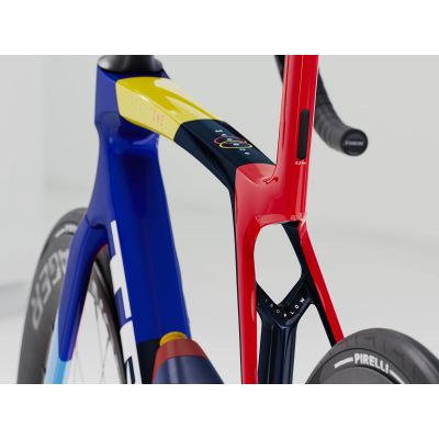 TREK MADONE SLR 8 AXS GEN 8 (2025)