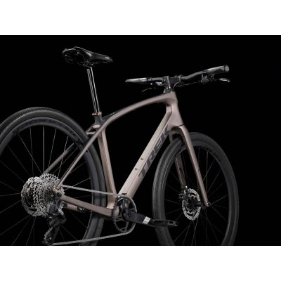 TREK FX SPORT 6 (2025) TREK FX SPORT 6 (2025)
