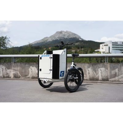 TRICICLO ELÉCTRICO CARGO L Las imágenes pueden diferir del producto seleccionado TRICICLO ELÉCTRICO CARGO L Las imágenes pueden diferir del producto seleccionado