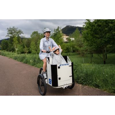 TRICICLO ELÉCTRICO CARGO L Las imágenes pueden diferir del producto seleccionado TRICICLO ELÉCTRICO CARGO L Las imágenes pueden diferir del producto seleccionado