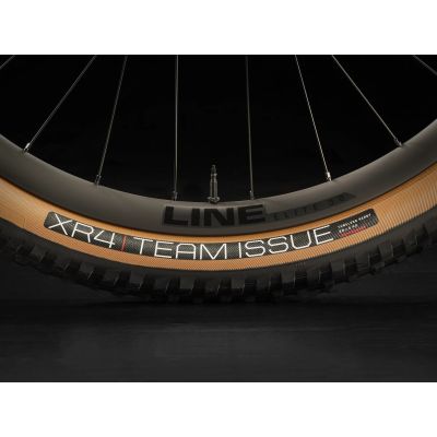 TREK TOP FUEL 9.8 XT GEN 3 (2024) TREK TOP FUEL 9.8 XT GEN 3 (2024)