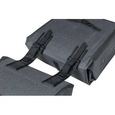  ALFORJAS TRASERAS BASIL URBAN DRY DOUBLE BAG 50 LITROS 
