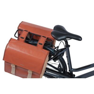 ALFORJAS TRASERAS BASIL URBAN LOAD 48-53 LITROS ALFORJAS TRASERAS BASIL URBAN LOAD 48-53 LITROS