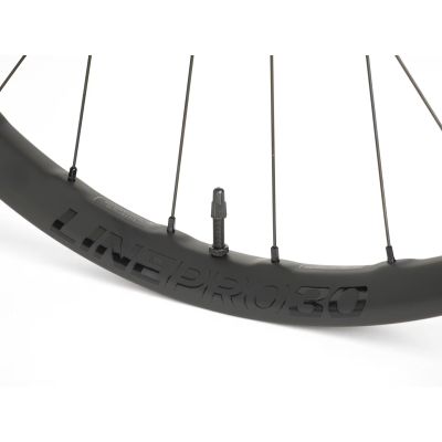 RUEDA DELANTERA BONTRAGER LINE PRO 30 BOOST TLR 27,5 MTB