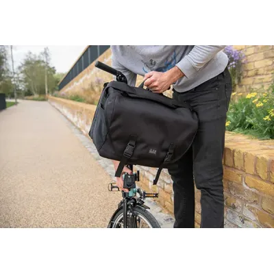 BOLSA BROMPTON METRO L BLACK